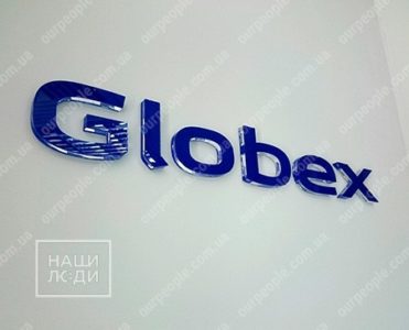 Объемные буквы из оргстекла, прозрачный и синий акрил