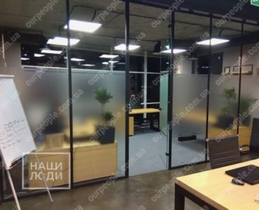 Тонировка стекол офисных перегородок, дверей