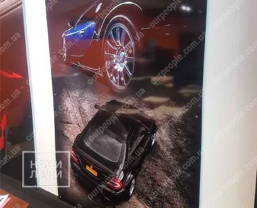 Поклейка оракала в офисе